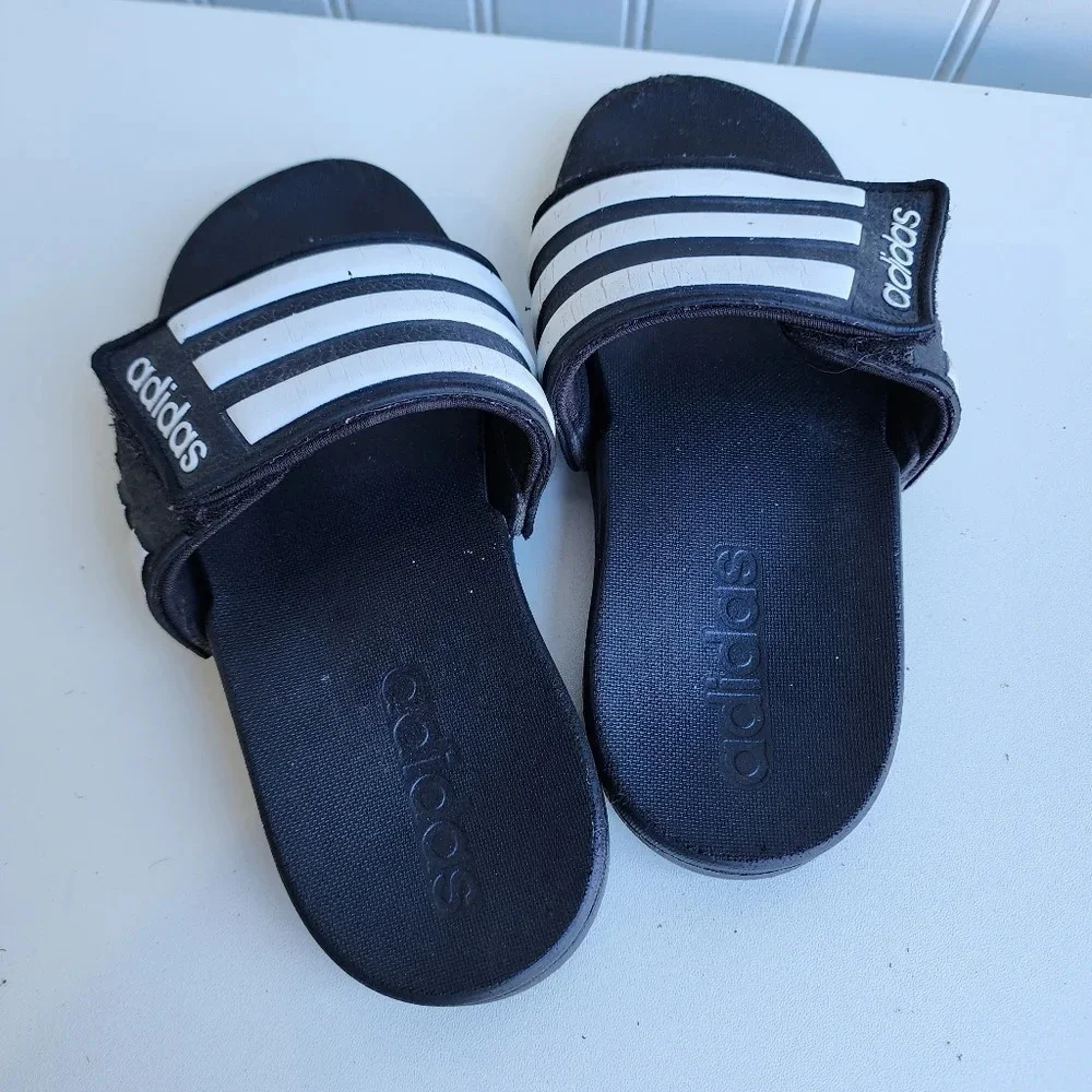 Adidas Unisex  Kids' Slides Core Black White Cloud White Adjastable Sz 11k